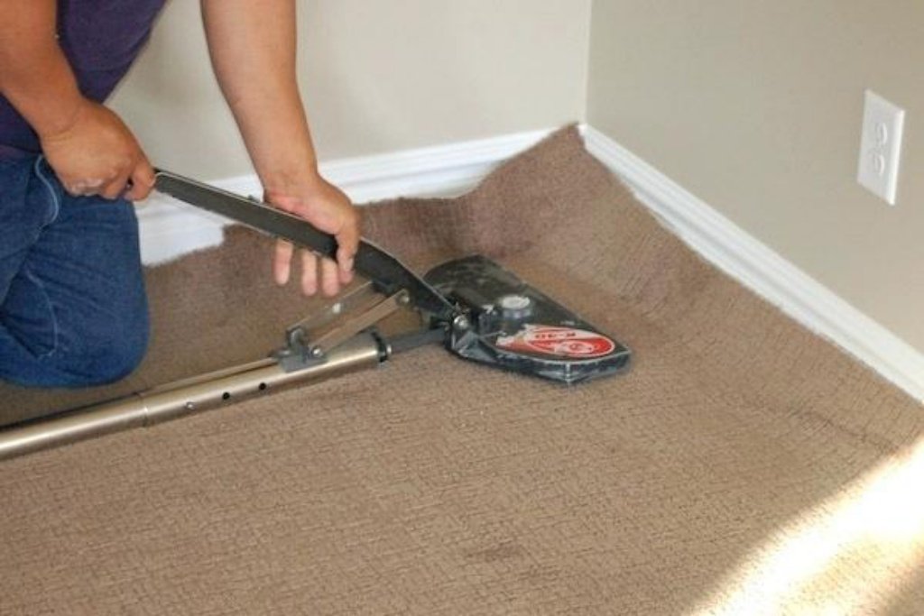 Carpet stretching in San Antonio